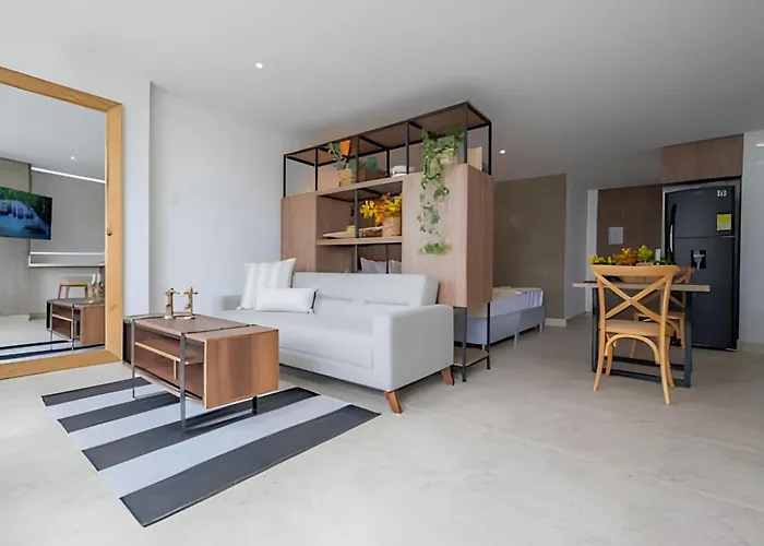 Laurdhomes Laguito Loft Hot Ware 1Bath, Lake View